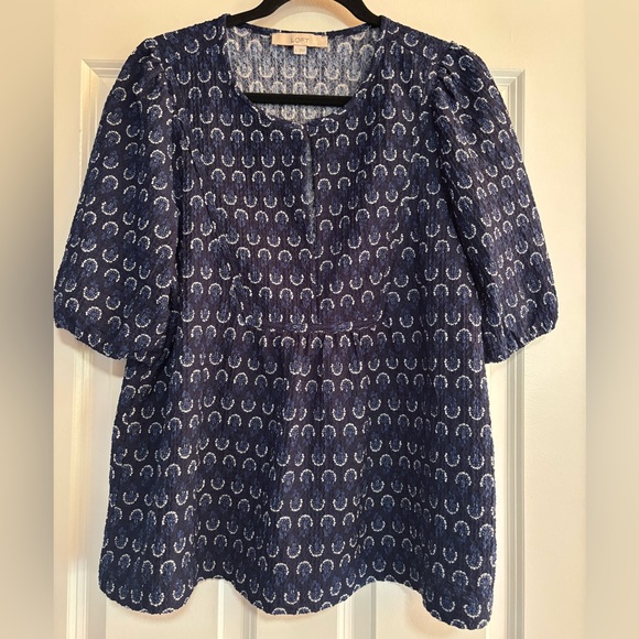 LOFT Textured Patterned Top, size Large - Picture 2 of 8